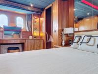 FIGI yacht charter: MASTER CABIN