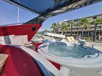 FIGI yacht charter: Jacuzzi OB FLY  II