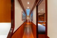 GETAWAY yacht charter: Passageway