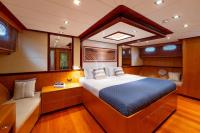 GETAWAY yacht charter: Master Cabin