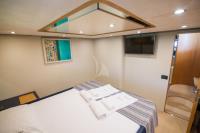 ANTAMAR-II yacht charter: VIP Suite