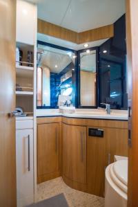 ANTAMAR-II yacht charter: Bathroom