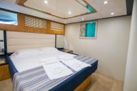 ANTAMAR-II yacht charter: VIP Suite