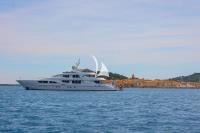 LUISA yacht charter: MY LUISA CRUISING