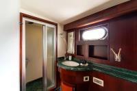 CANEREN yacht charter: Twin Cabin (Pullman) Bathroom