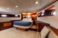 CANEREN yacht charter: Master Cabin