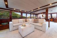 CANEREN yacht charter: Saloon