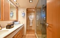 SOMETHING-COOL yacht charter: Master Suite - Bath