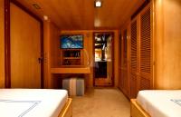 SOMETHING-COOL yacht charter: Twin Suite 2