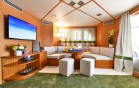 SOMETHING-COOL yacht charter: Playroom