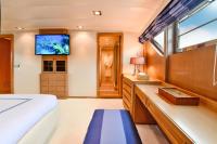 SOMETHING-COOL yacht charter: Master Suite