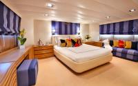 SOMETHING-COOL yacht charter: Master Suite