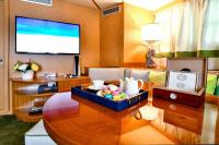 SOMETHING-COOL yacht charter: Playroom