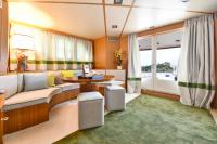 SOMETHING-COOL yacht charter: Playroom