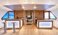 SOMETHING-COOL yacht charter: Aft Deck