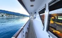 SOMETHING-COOL yacht charter: External side