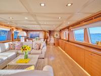 BEST-OFF yacht charter: Main Salon