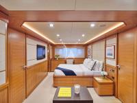 BEST-OFF yacht charter: Lower Deck Master Cabin