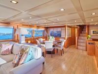 BEST-OFF yacht charter: Main Salon