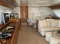 VA-BENE yacht charter: Salon