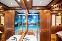 QUESTA-VITA yacht charter: VIP 2 bathroom