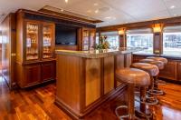 BRAZIL yacht charter: Upper Deck Bar