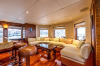 BRAZIL yacht charter: Upper Deck Bar