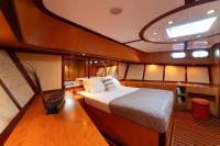 SERENITY-86 yacht charter: Master Cabin