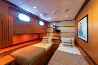 SERENITY-86 yacht charter: Twin Cabin