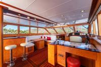 SERENITY-86 yacht charter: Saloon