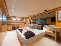 SUNLINER-X yacht charter: Master Cabin