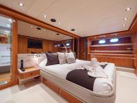 SUNLINER-X yacht charter: VIP Cabin