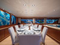 SUNLINER-X yacht charter: Dining