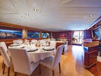 SUNLINER-X yacht charter: Dining