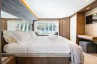 BIZMAN yacht charter: Master cabine