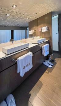 KOKONUTS-WALLY yacht charter: Master Bathroom